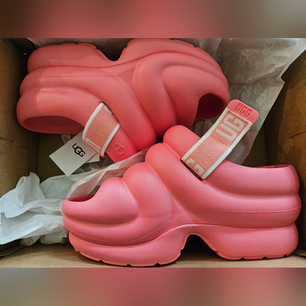 UGG Aww Yeah Pink Platform Slides Size 7 Adjustable Strap